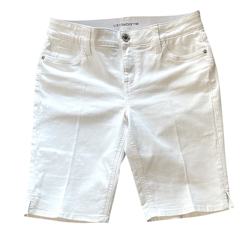 LIZ CLAIBORNE WOMENS WHITE BERMUDAS SIZE 6 SHORT